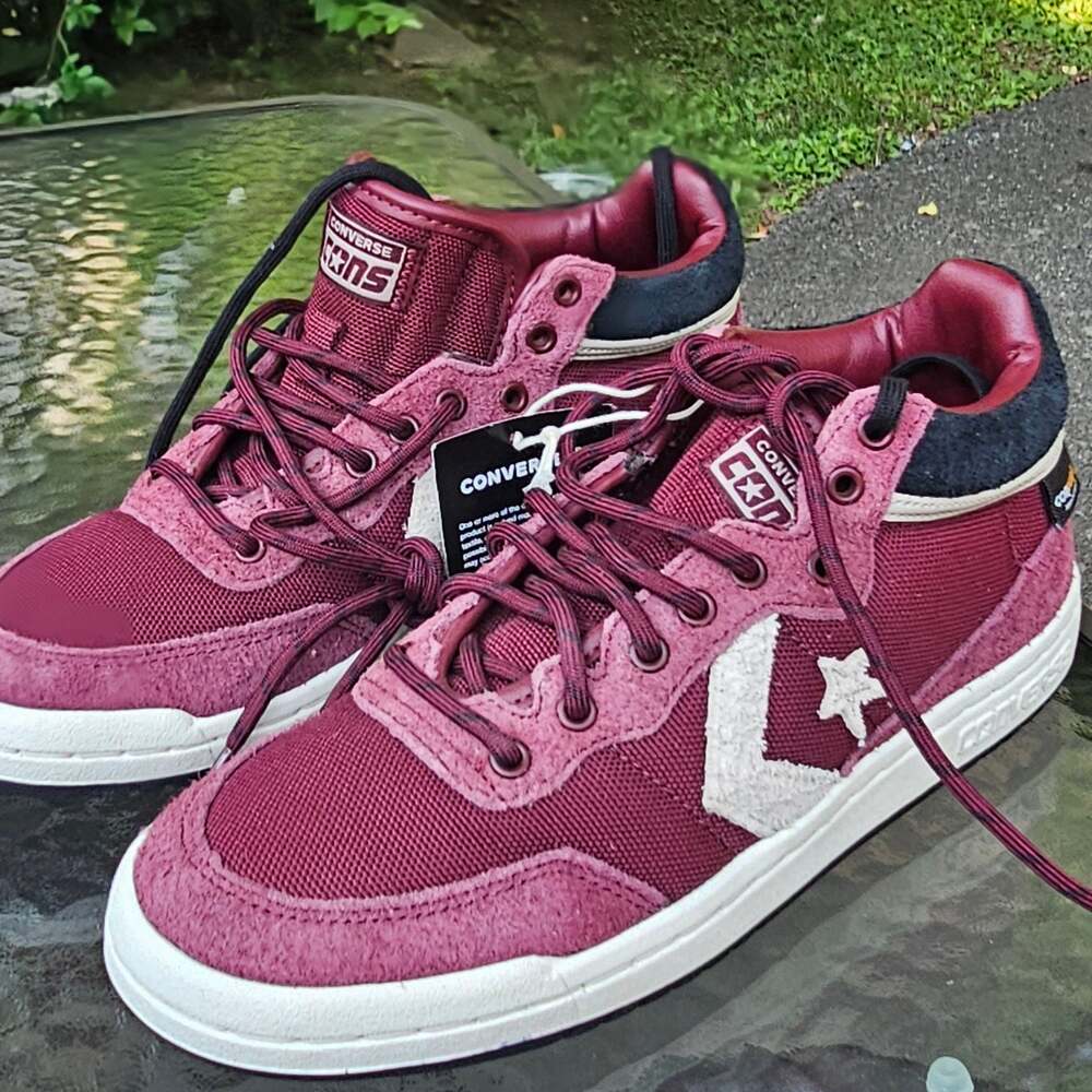 Converse CONS Burgundy Suede Canvas Skate Shoes Men's 7 Women's 8.5 NWT